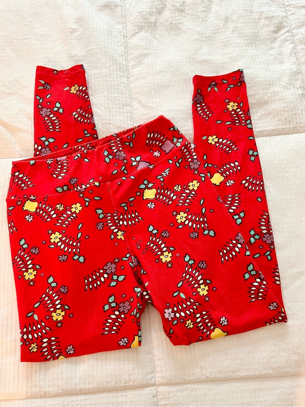 LuLaRoe Red Floral Leggings - Bright Floral Print, One Size (Small)